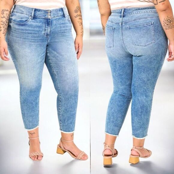 Torrid  Acid Wash Super Soft Mid-Rise Skinny Jean Jegging 18S - Picture 2 of 9